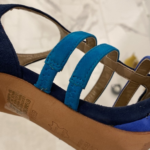 Saks Fifth Avenue heels. - Picture 13 of 13